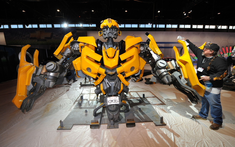 Illustration for article titled Transformers 2: Bumblebee II Camaro Gets A Close-Up